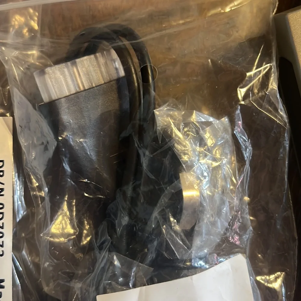 Dell Model HP-AF065B83 Silver 65 Watt AC Power Adapter & Car Adapter